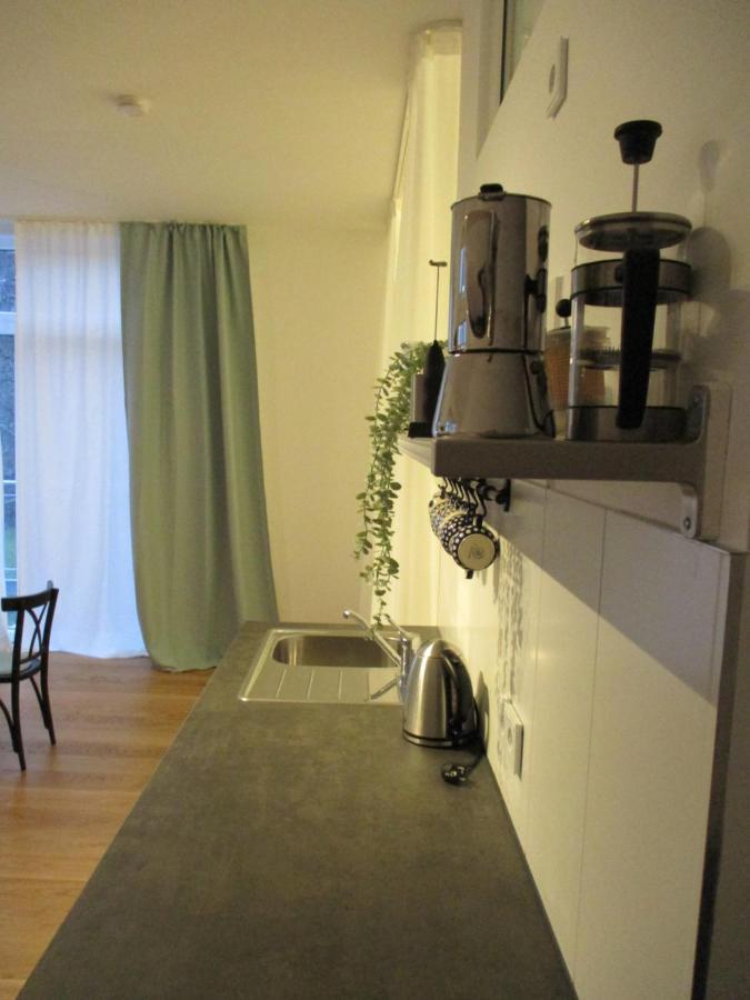 Apartment Am Apfelbaum Ройтлинген Екстериор снимка