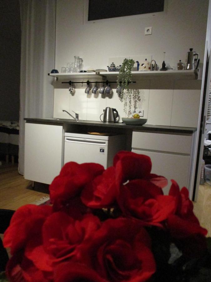 Apartment Am Apfelbaum Ройтлинген Екстериор снимка
