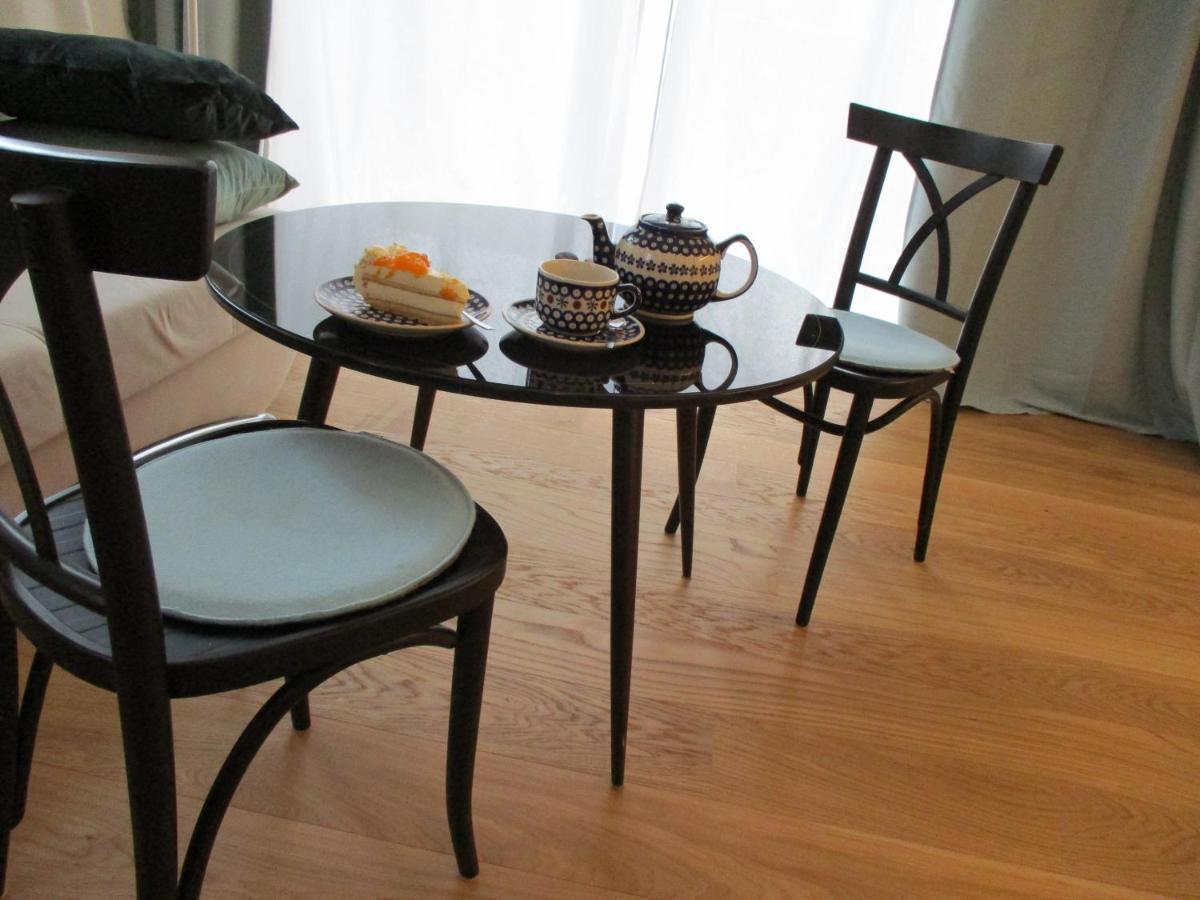 Apartment Am Apfelbaum Ройтлинген Екстериор снимка