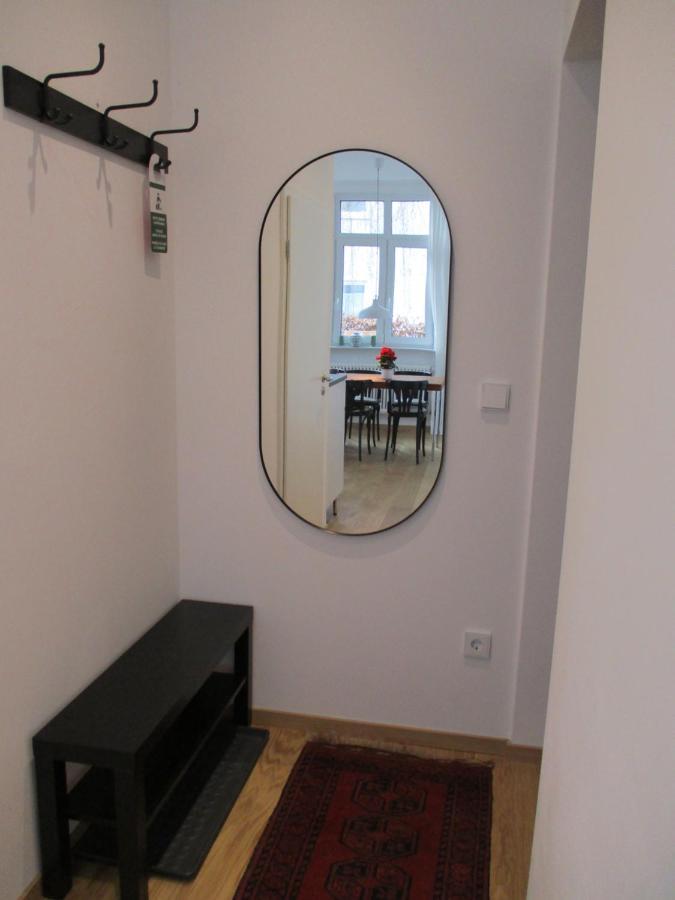 Apartment Am Apfelbaum Ройтлинген Екстериор снимка